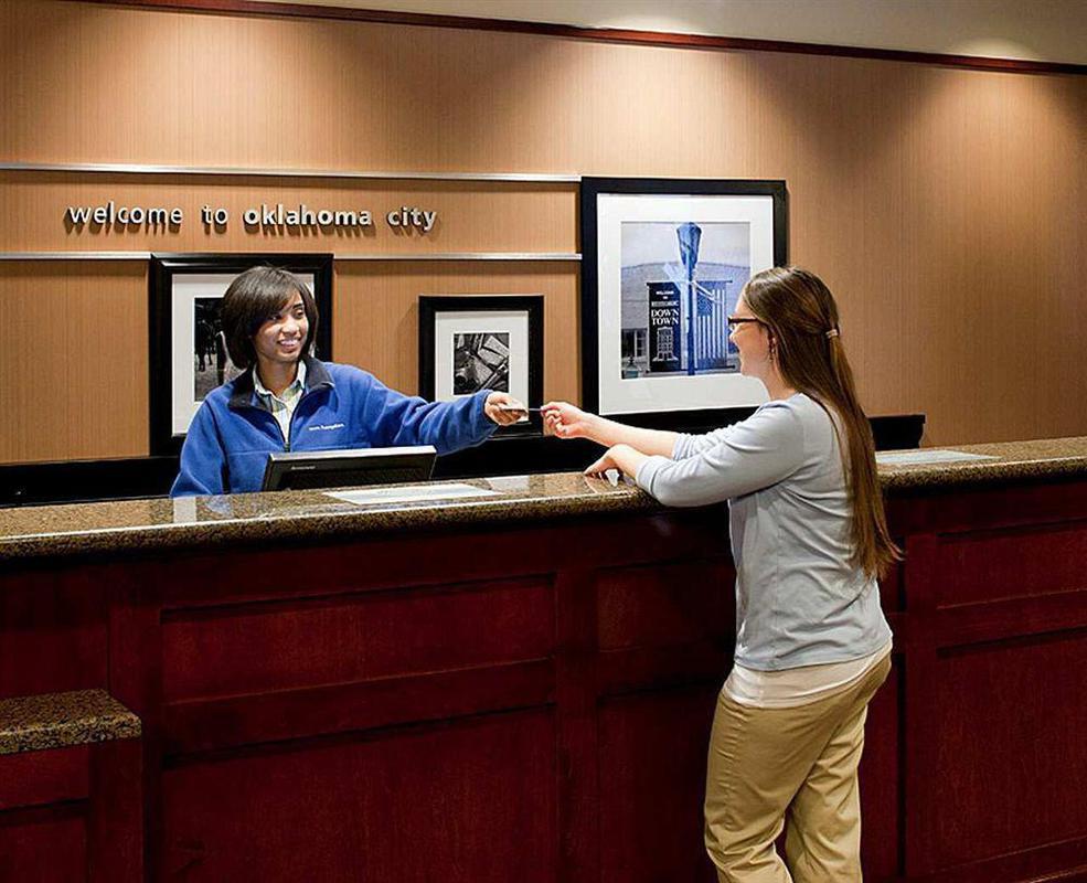 Hampton Inn & Suites Oklahoma City-Bricktown Интерьер фото