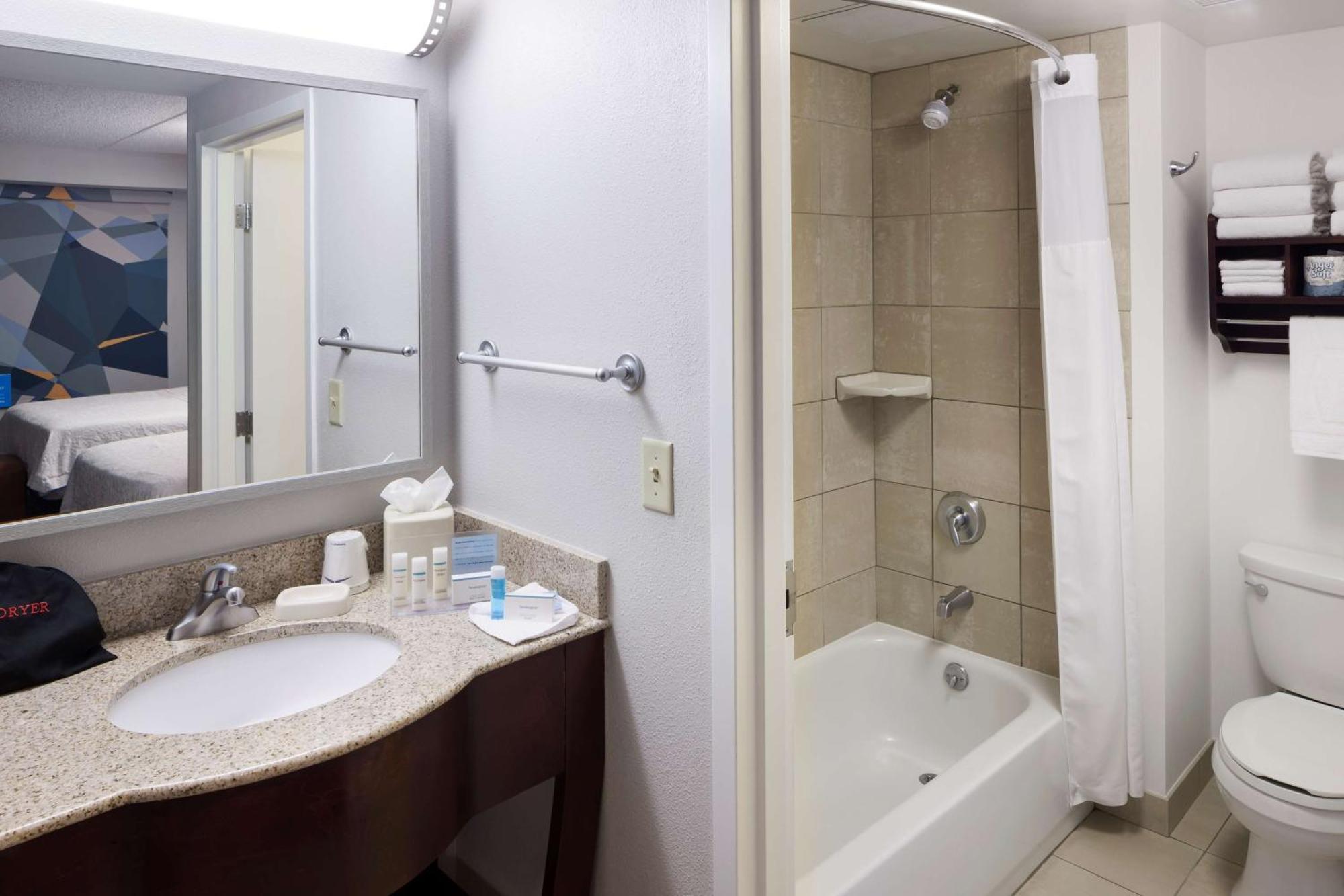 Hampton Inn & Suites Oklahoma City-Bricktown Экстерьер фото