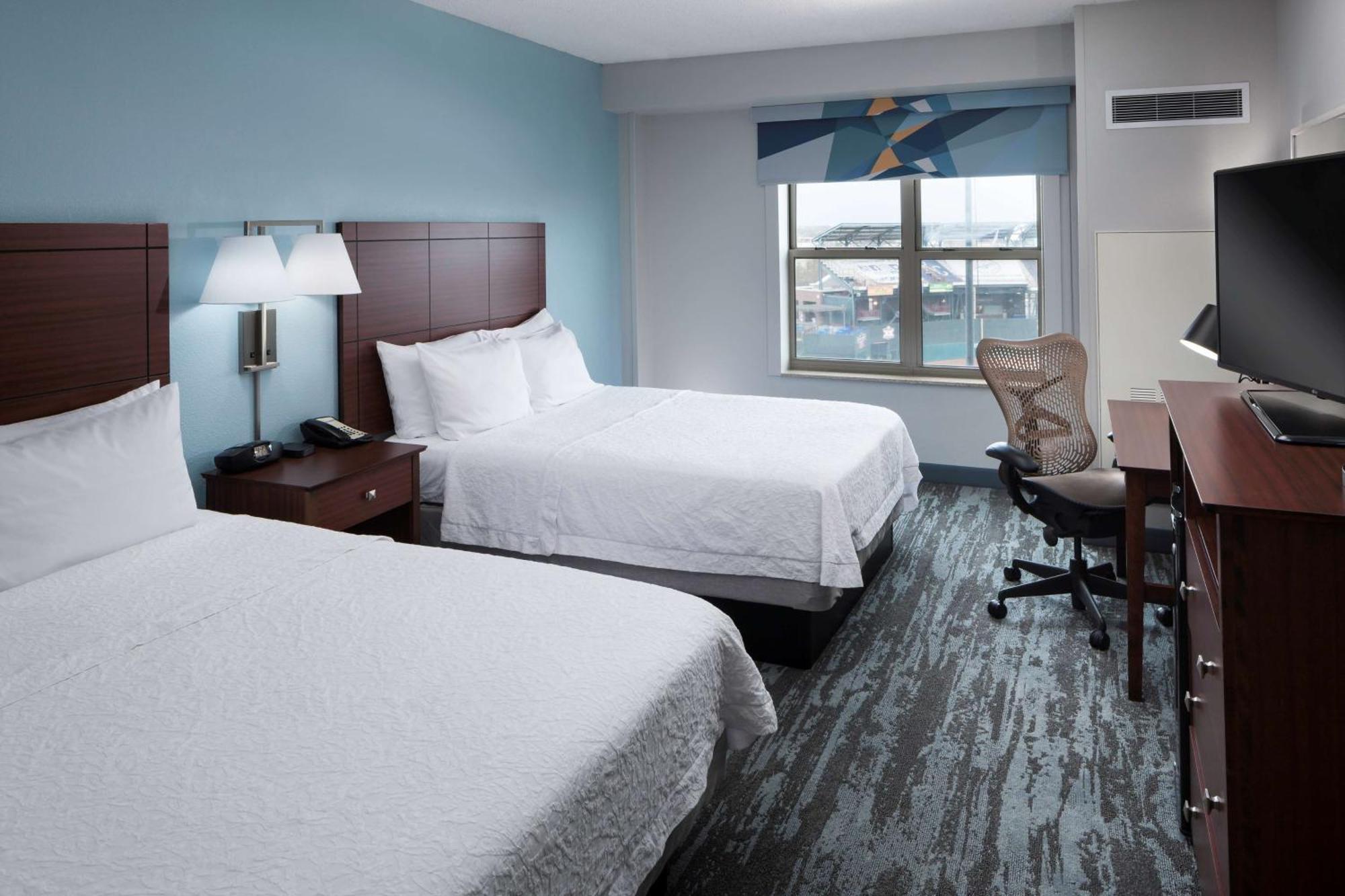 Hampton Inn & Suites Oklahoma City-Bricktown Экстерьер фото